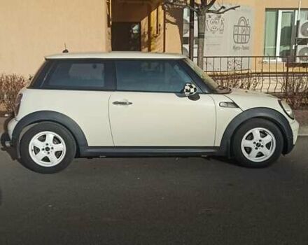 Бежевый Мини Купер, объемом двигателя 1.4 л и пробегом 181 тыс. км за 5000 $, фото 3 на Automoto.ua