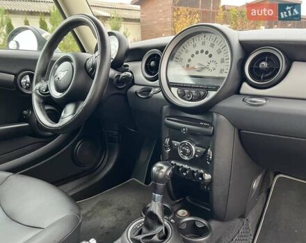 Бежевий Міні Cooper, об'ємом двигуна 1.6 л та пробігом 110 тис. км за 8199 $, фото 88 на Automoto.ua