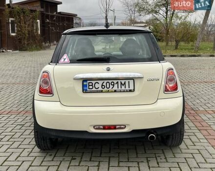 Бежевий Міні Cooper, об'ємом двигуна 1.6 л та пробігом 110 тис. км за 8199 $, фото 10 на Automoto.ua