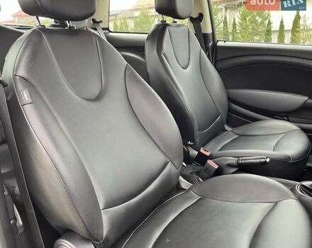 Бежевий Міні Cooper, об'ємом двигуна 1.6 л та пробігом 110 тис. км за 8199 $, фото 90 на Automoto.ua