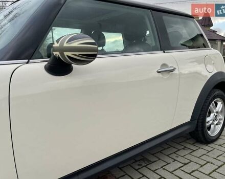 Бежевий Міні Cooper, об'ємом двигуна 1.6 л та пробігом 110 тис. км за 8199 $, фото 33 на Automoto.ua