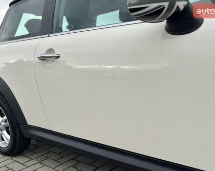 Бежевий Міні Cooper, об'ємом двигуна 1.6 л та пробігом 110 тис. км за 8199 $, фото 42 на Automoto.ua