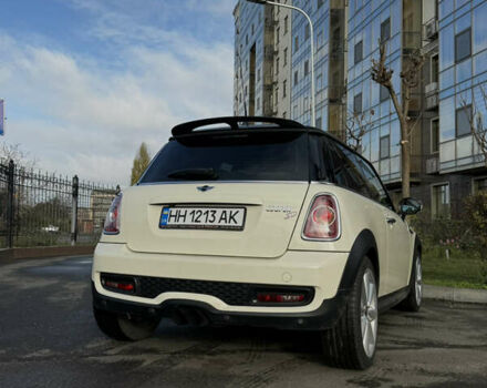 Бежевый Мини Купер, объемом двигателя 2 л и пробегом 119 тыс. км за 11200 $, фото 5 на Automoto.ua