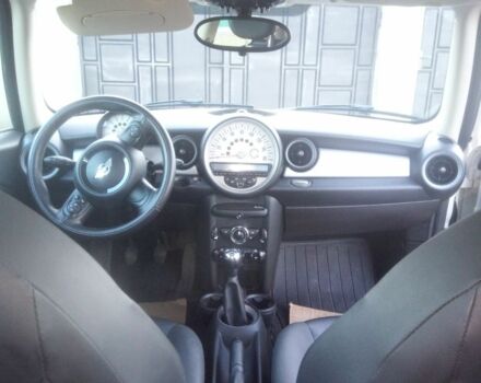 Бежевый Мини Купер, объемом двигателя 1.6 л и пробегом 78 тыс. км за 7500 $, фото 3 на Automoto.ua