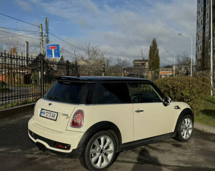 Бежевый Мини Купер, объемом двигателя 2 л и пробегом 119 тыс. км за 11200 $, фото 4 на Automoto.ua