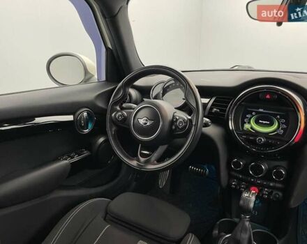 Бежевый Мини Купер, объемом двигателя 1.5 л и пробегом 110 тыс. км за 11798 $, фото 9 на Automoto.ua