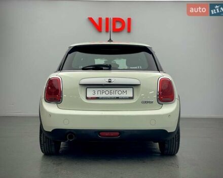 Бежевый Мини Купер, объемом двигателя 1.5 л и пробегом 110 тыс. км за 11798 $, фото 5 на Automoto.ua