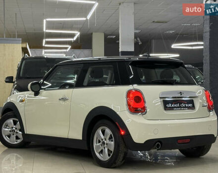 Бежевий Міні Cooper, об'ємом двигуна 1.5 л та пробігом 173 тис. км за 8799 $, фото 12 на Automoto.ua