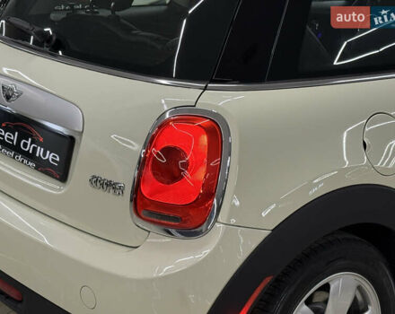 Бежевий Міні Cooper, об'ємом двигуна 1.5 л та пробігом 173 тис. км за 8799 $, фото 10 на Automoto.ua