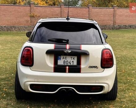 Бежевый Мини Купер, объемом двигателя 2 л и пробегом 95 тыс. км за 16000 $, фото 4 на Automoto.ua