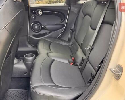 Бежевый Мини Купер, объемом двигателя 2 л и пробегом 95 тыс. км за 16000 $, фото 13 на Automoto.ua