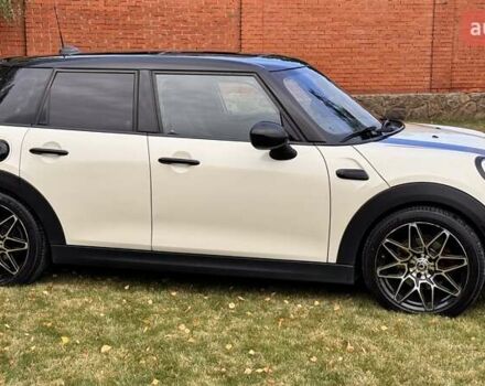 Бежевый Мини Купер, объемом двигателя 2 л и пробегом 95 тыс. км за 16000 $, фото 1 на Automoto.ua