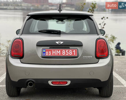 Бежевий Міні Cooper, об'ємом двигуна 1.5 л та пробігом 107 тис. км за 11500 $, фото 4 на Automoto.ua
