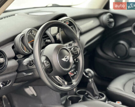 Бежевий Міні Cooper, об'ємом двигуна 1.5 л та пробігом 107 тис. км за 11500 $, фото 11 на Automoto.ua