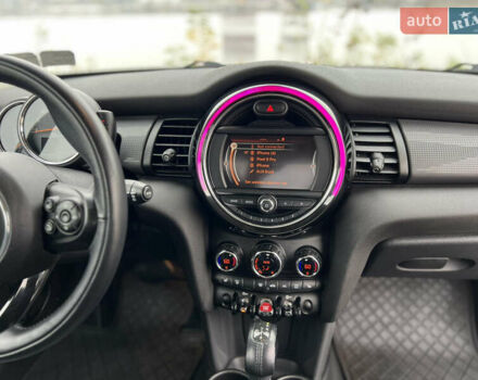 Бежевий Міні Cooper, об'ємом двигуна 1.5 л та пробігом 107 тис. км за 11500 $, фото 18 на Automoto.ua