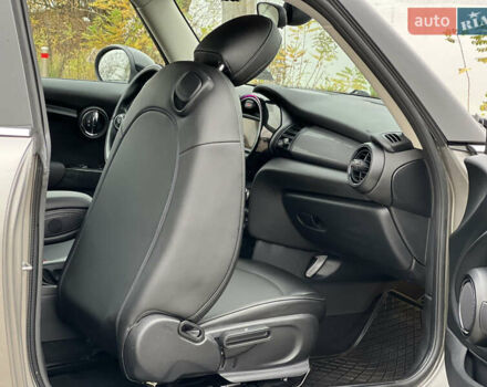 Бежевий Міні Cooper, об'ємом двигуна 1.5 л та пробігом 107 тис. км за 11500 $, фото 15 на Automoto.ua