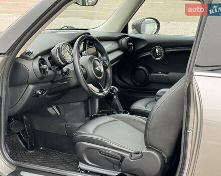 Бежевий Міні Cooper, об'ємом двигуна 1.5 л та пробігом 107 тис. км за 11500 $, фото 10 на Automoto.ua