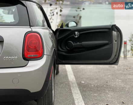 Бежевий Міні Cooper, об'ємом двигуна 1.5 л та пробігом 107 тис. км за 11500 $, фото 12 на Automoto.ua