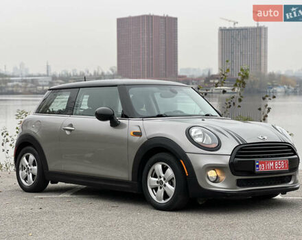 Бежевий Міні Cooper, об'ємом двигуна 1.5 л та пробігом 107 тис. км за 11500 $, фото 1 на Automoto.ua