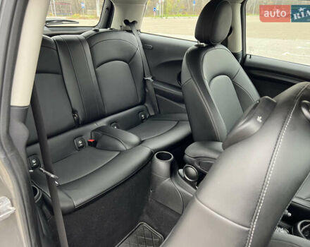 Бежевий Міні Cooper, об'ємом двигуна 1.5 л та пробігом 107 тис. км за 11500 $, фото 20 на Automoto.ua