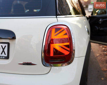 Бежевий Міні Cooper, об'ємом двигуна 2 л та пробігом 36 тис. км за 23000 $, фото 22 на Automoto.ua