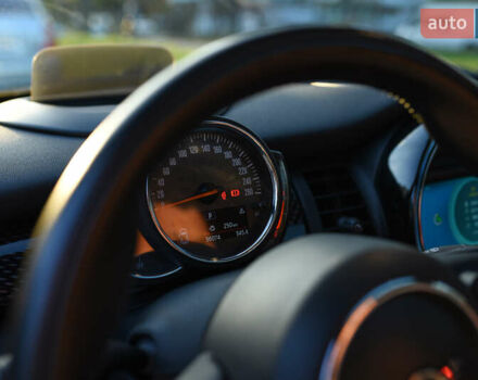 Бежевий Міні Cooper, об'ємом двигуна 2 л та пробігом 36 тис. км за 23000 $, фото 18 на Automoto.ua