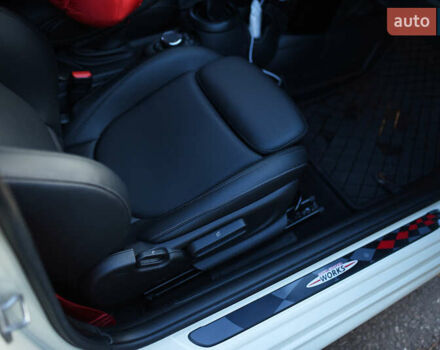 Бежевий Міні Cooper, об'ємом двигуна 2 л та пробігом 36 тис. км за 23000 $, фото 35 на Automoto.ua