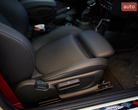 Бежевий Міні Cooper, об'ємом двигуна 2 л та пробігом 36 тис. км за 23000 $, фото 28 на Automoto.ua