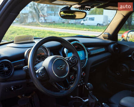 Бежевий Міні Cooper, об'ємом двигуна 2 л та пробігом 36 тис. км за 23000 $, фото 17 на Automoto.ua