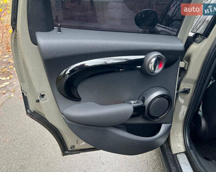 Бежевый Мини Купер, объемом двигателя 1.6 л и пробегом 57 тыс. км за 16990 $, фото 22 на Automoto.ua