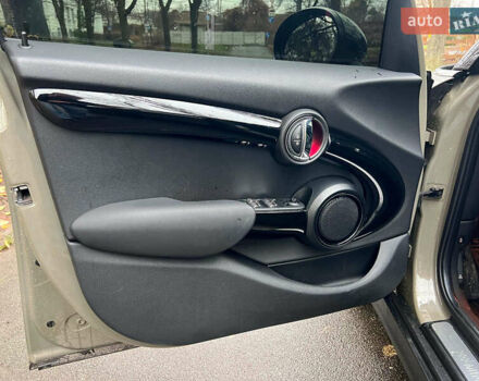 Бежевый Мини Купер, объемом двигателя 1.6 л и пробегом 57 тыс. км за 16990 $, фото 12 на Automoto.ua