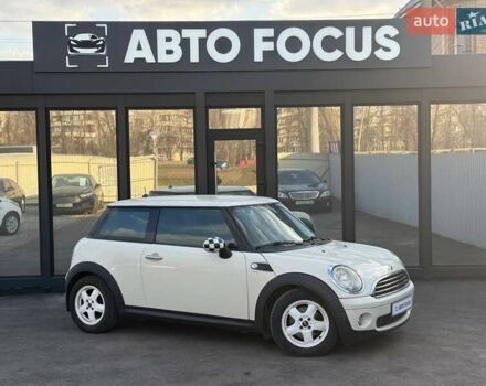 Бежевый Мини Купер, объемом двигателя 1.4 л и пробегом 185 тыс. км за 6290 $, фото 1 на Automoto.ua