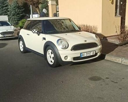 Бежевый Мини Купер, объемом двигателя 1.4 л и пробегом 181 тыс. км за 5000 $, фото 1 на Automoto.ua