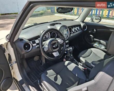 Бежевий Міні Cooper, об'ємом двигуна 1.6 л та пробігом 252 тис. км за 6000 $, фото 1 на Automoto.ua
