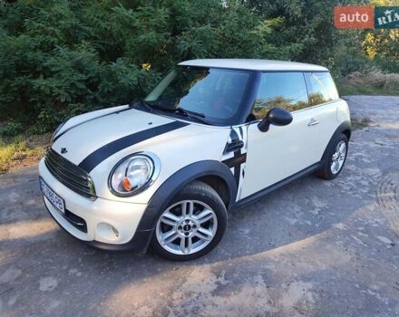 Бежевий Міні Cooper, об'ємом двигуна 1.6 л та пробігом 135 тис. км за 9000 $, фото 1 на Automoto.ua