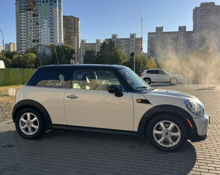 Бежевий Міні Cooper, об'ємом двигуна 1.6 л та пробігом 175 тис. км за 9300 $, фото 1 на Automoto.ua