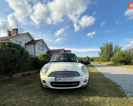 Бежевый Мини Купер, объемом двигателя 2 л и пробегом 306 тыс. км за 6900 $, фото 1 на Automoto.ua
