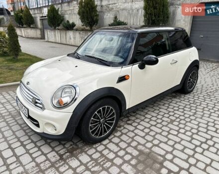 Бежевый Мини Купер, объемом двигателя 2 л и пробегом 202 тыс. км за 8800 $, фото 1 на Automoto.ua