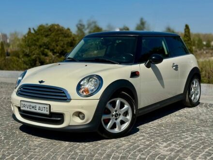 Бежевий Міні Cooper, об'ємом двигуна 1.6 л та пробігом 132 тис. км за 8999 $, фото 1 на Automoto.ua