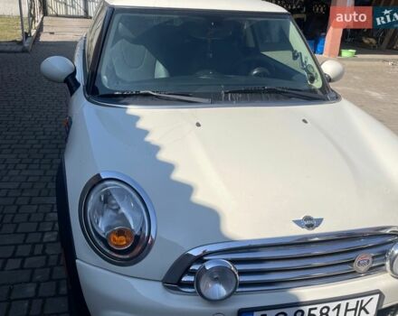 Бежевый Мини Купер, объемом двигателя 1.6 л и пробегом 300 тыс. км за 7600 $, фото 1 на Automoto.ua