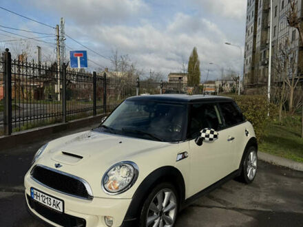 Бежевый Мини Купер, объемом двигателя 2 л и пробегом 119 тыс. км за 11200 $, фото 1 на Automoto.ua