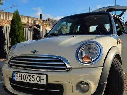 Бежевый Мини Купер, объемом двигателя 1.6 л и пробегом 87 тыс. км за 13499 $, фото 1 на Automoto.ua