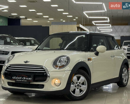 Бежевий Міні Cooper, об'ємом двигуна 1.5 л та пробігом 173 тис. км за 8799 $, фото 1 на Automoto.ua