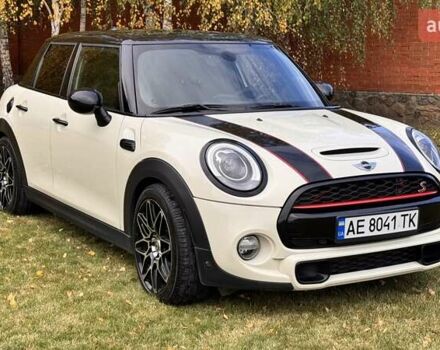 Бежевый Мини Купер, объемом двигателя 2 л и пробегом 95 тыс. км за 16000 $, фото 1 на Automoto.ua