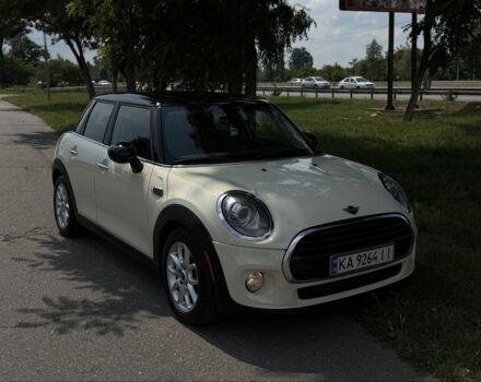 Бежевий Міні Cooper, об'ємом двигуна 1.5 л та пробігом 88 тис. км за 14800 $, фото 1 на Automoto.ua