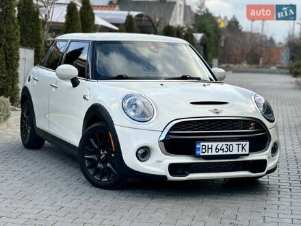 Міні Cooper 2021 у Одесі на Automoto.ua Бежевий Міні Cooper, об'ємом двигуна 2 л та пробігом 67 тис. км за 13200 $, фото 1 на Automoto.ua
