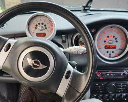 Чорний Міні Cooper, об'ємом двигуна 1.6 л та пробігом 125 тис. км за 4500 $, фото 16 на Automoto.ua