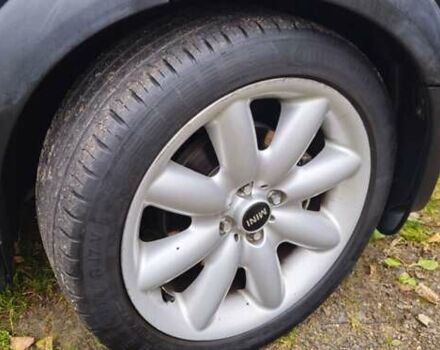 Чорний Міні Cooper, об'ємом двигуна 1.6 л та пробігом 125 тис. км за 4500 $, фото 9 на Automoto.ua