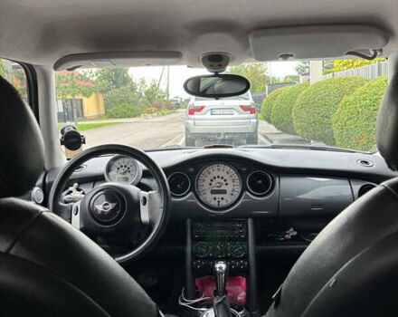 Чорний Міні Cooper, об'ємом двигуна 1.6 л та пробігом 310 тис. км за 4300 $, фото 3 на Automoto.ua
