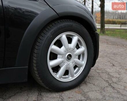 Черный Мини Купер, объемом двигателя 1.6 л и пробегом 186 тыс. км за 5500 $, фото 26 на Automoto.ua